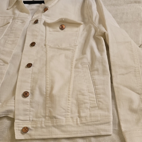Calvin Klein Women's White Jean Jacket EUC - Picture 9 of 15